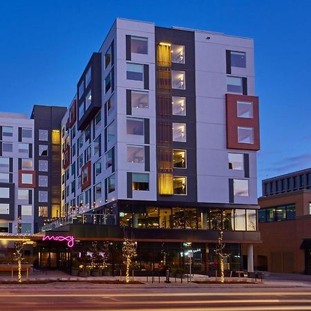 Moxy Denver Cherry Creek Exterior photo
