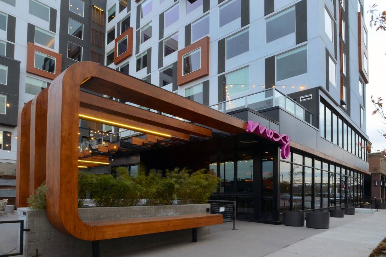 Moxy Denver Cherry Creek Exterior photo