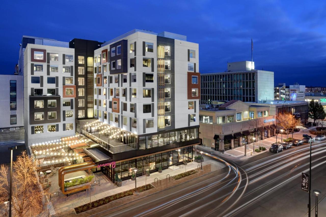 Moxy Denver Cherry Creek Exterior photo