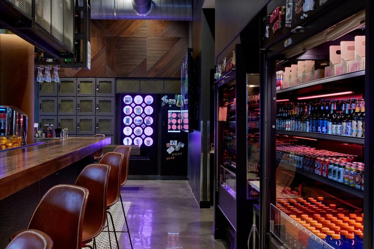 Moxy Denver Cherry Creek Exterior photo