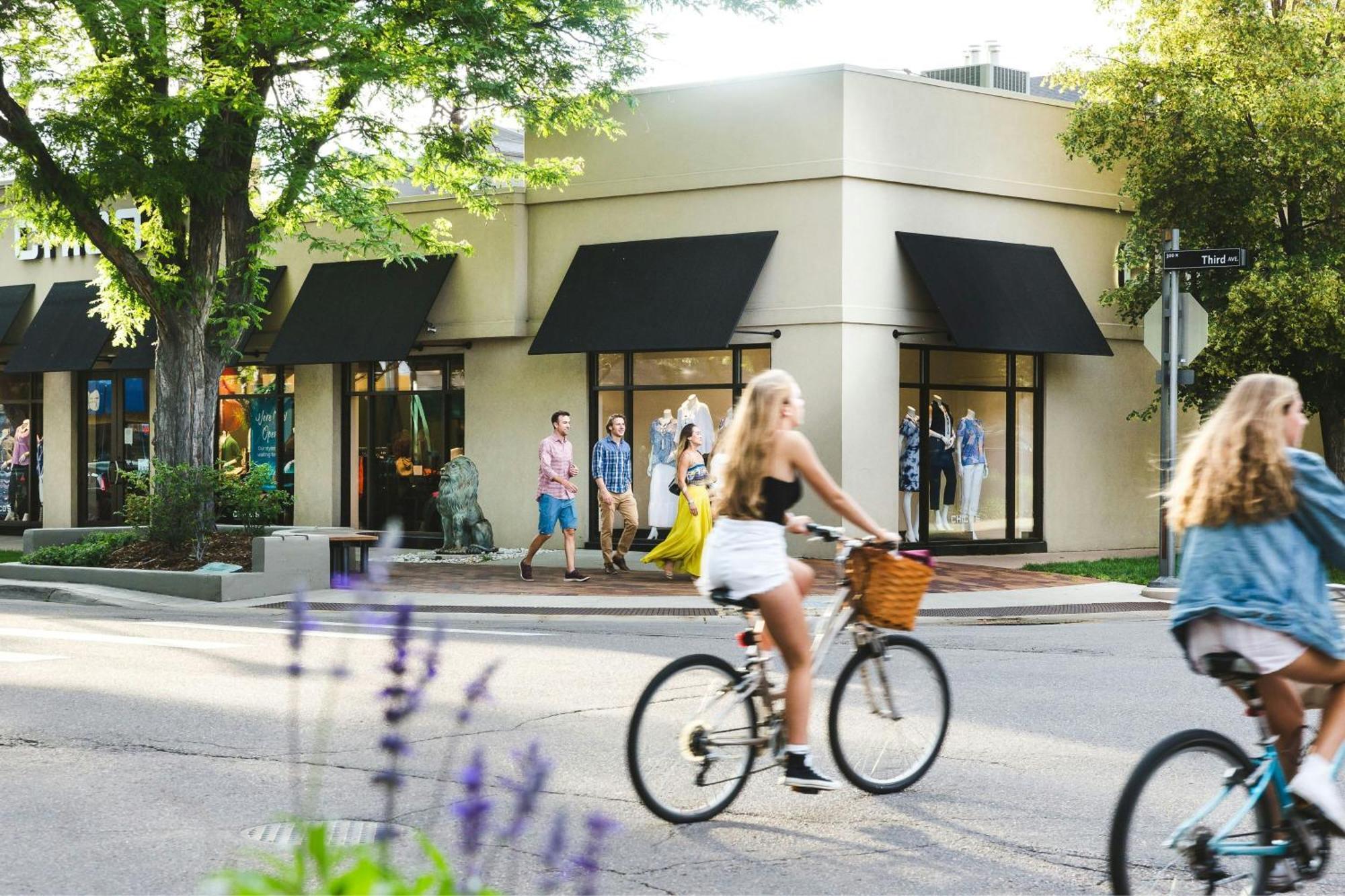 Moxy Denver Cherry Creek Exterior photo